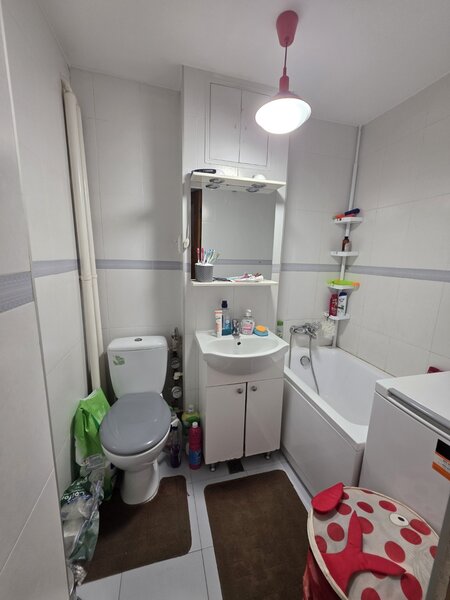 Constantin Brancoveanu intersectie cu Huedin, bloc 1976, stradal,